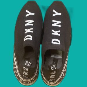 DKNY Abbi Slip on sneakers Black comfort 7M womens shoes pre owned EUC